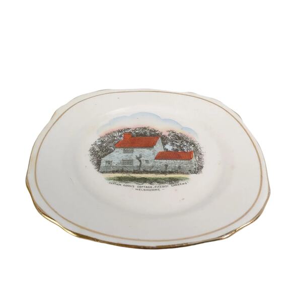Captain Cook's Cottage Melbourne Australia Royal Stafford England Souvenir Plate - Picture 3 of 7